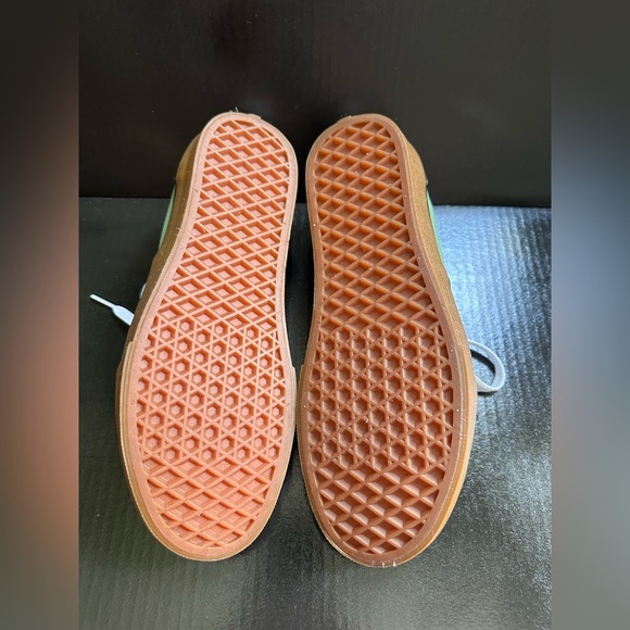 Vans Green and Cream Canvas Sneakers - Picture 5 of 7